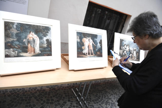 آثار هنری غارت شده آثار هنری غارت شده