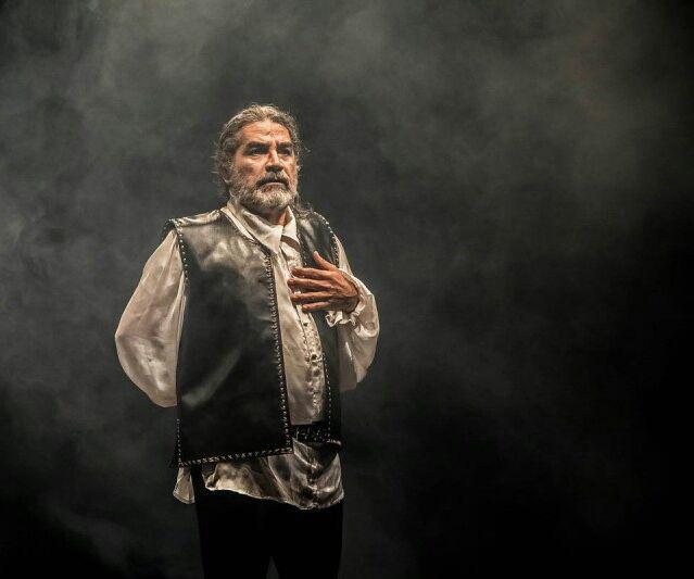 آوازهخوان خیابانهای منهتن میکائیل شهرستانی