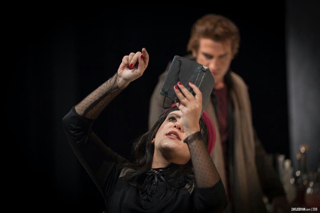 نقد نمایش صد درصد به کارگردانی مرتضی اسماعیل‌کاشی؛ جدال نفس‌گیر اراده و سرنوشت