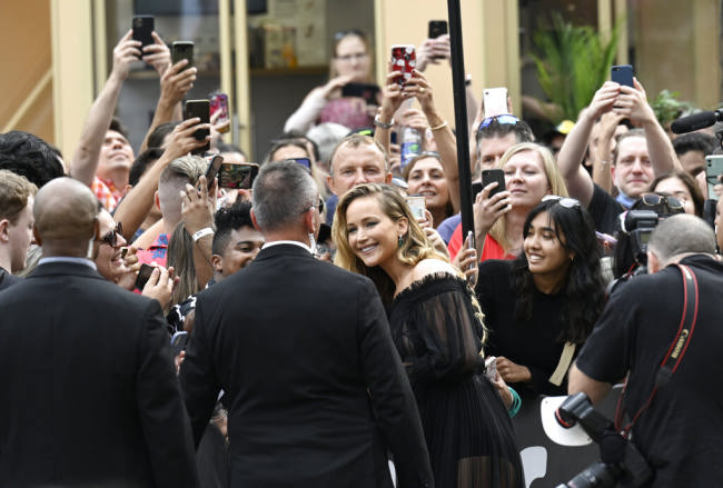 جنیفر لاورنس در فیلم گذرگاه جنیفر لاورنس در فیلم گذرگاه