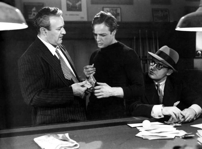 فیلم در بارانداز الیا کازان