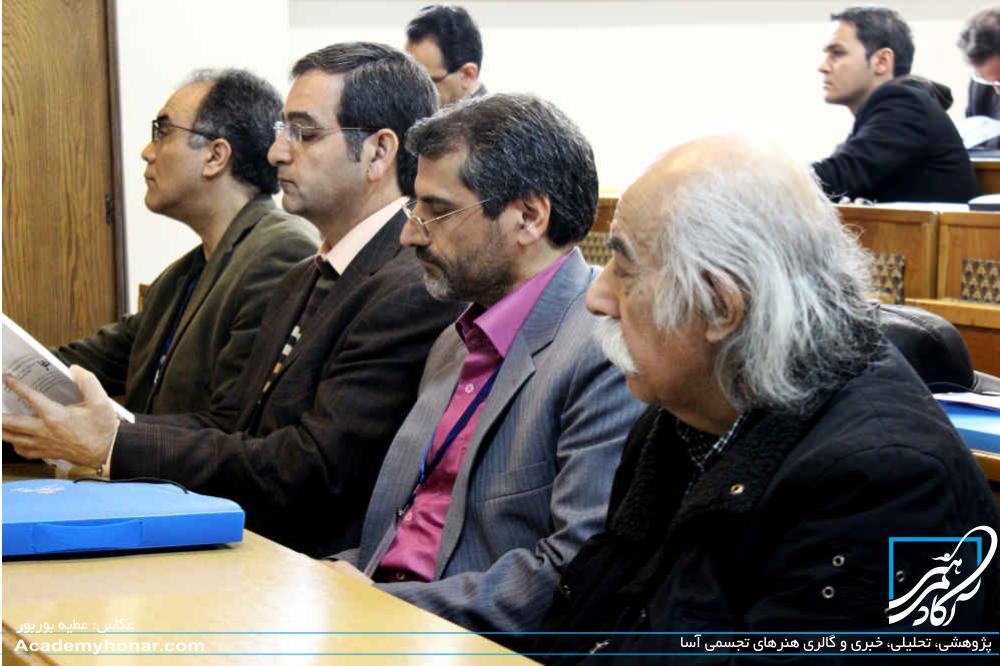 گزارش اختصاصی  و شماره (2) «آکادمی هنر» از دومین همایش ملی نقد ادبی ایران: سالن اصلی همایش نشانه‎شناسی ادبیات